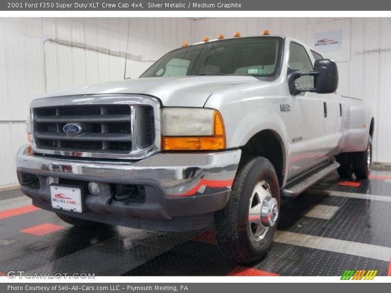 Silver Metallic / Medium Graphite 2001 Ford F350 Super Duty XLT Crew Cab 4x4
