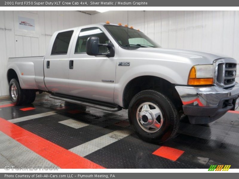 Silver Metallic / Medium Graphite 2001 Ford F350 Super Duty XLT Crew Cab 4x4