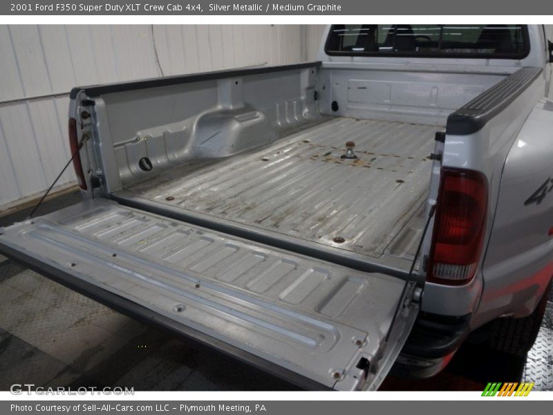 Silver Metallic / Medium Graphite 2001 Ford F350 Super Duty XLT Crew Cab 4x4