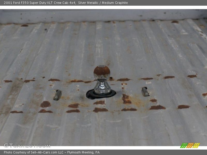 Silver Metallic / Medium Graphite 2001 Ford F350 Super Duty XLT Crew Cab 4x4