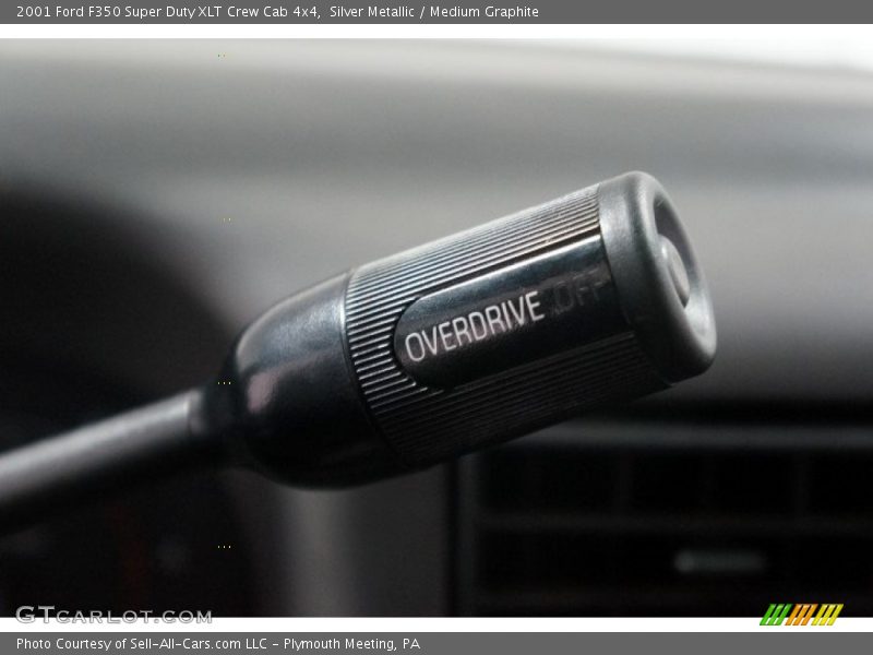 Silver Metallic / Medium Graphite 2001 Ford F350 Super Duty XLT Crew Cab 4x4
