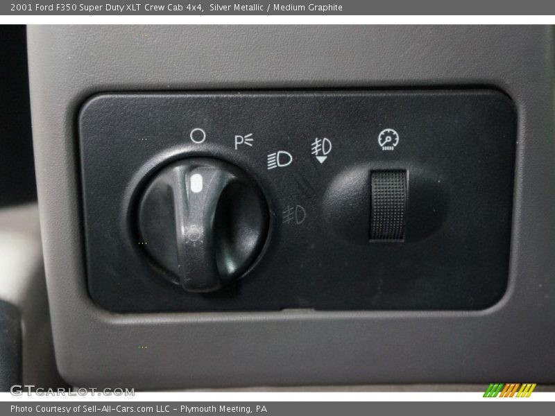 Silver Metallic / Medium Graphite 2001 Ford F350 Super Duty XLT Crew Cab 4x4