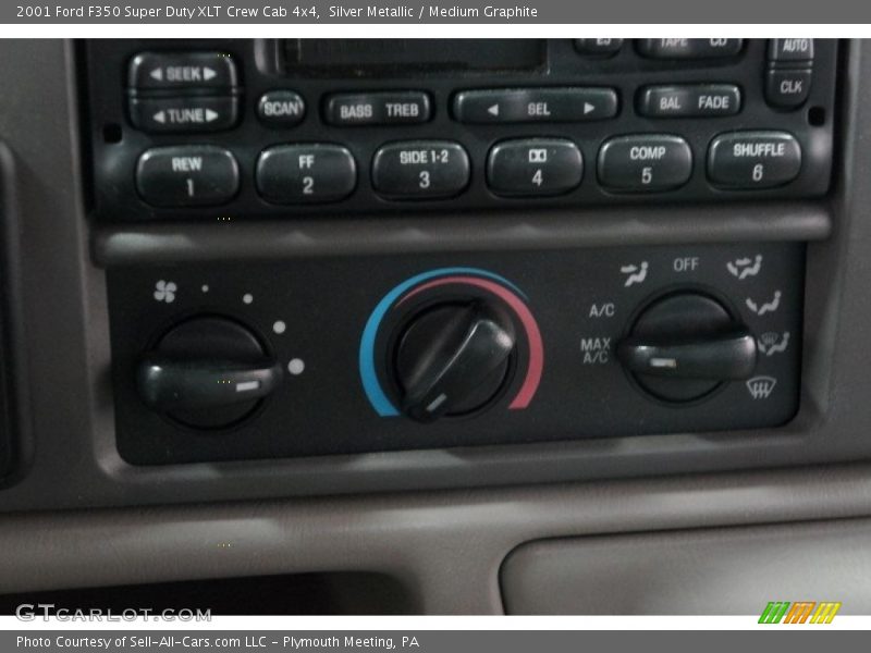 Silver Metallic / Medium Graphite 2001 Ford F350 Super Duty XLT Crew Cab 4x4