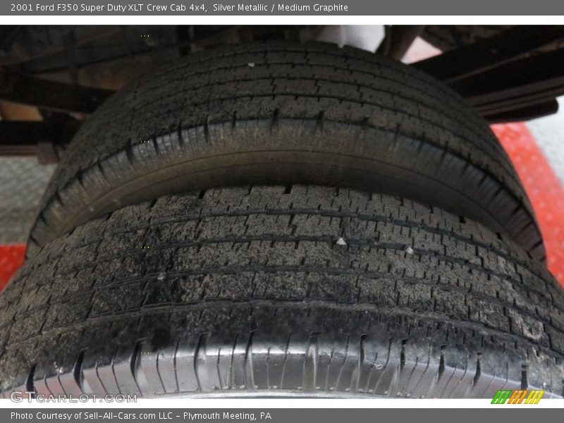Silver Metallic / Medium Graphite 2001 Ford F350 Super Duty XLT Crew Cab 4x4