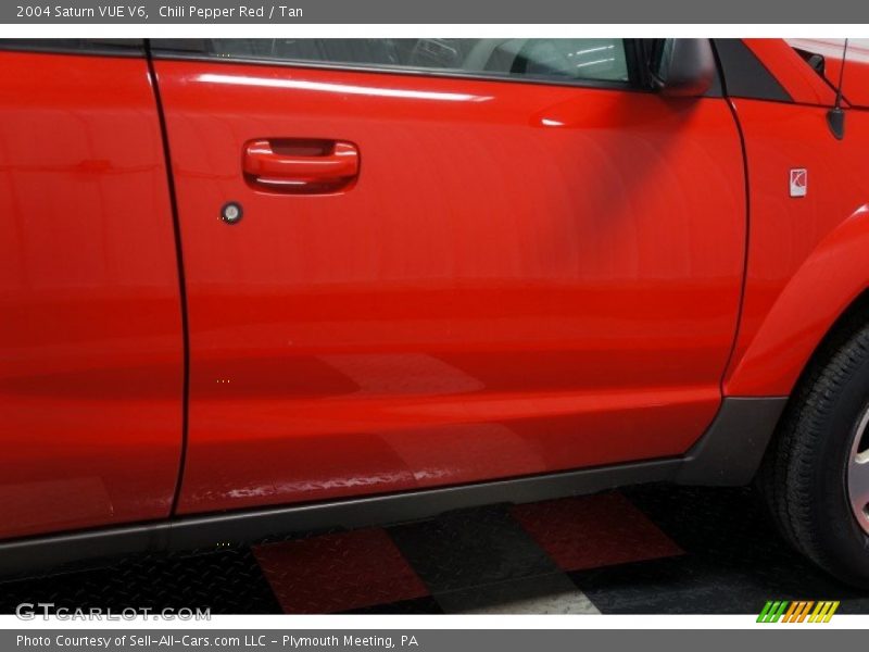 Chili Pepper Red / Tan 2004 Saturn VUE V6