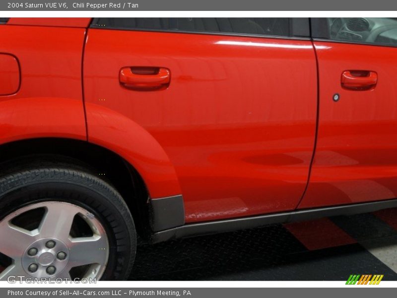 Chili Pepper Red / Tan 2004 Saturn VUE V6