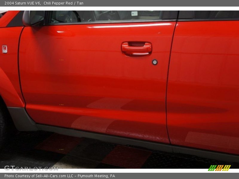 Chili Pepper Red / Tan 2004 Saturn VUE V6