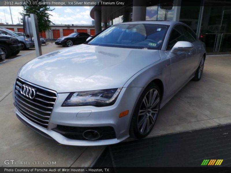 Front 3/4 View of 2012 A7 3.0T quattro Prestige