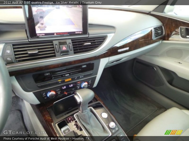 Dashboard of 2012 A7 3.0T quattro Prestige