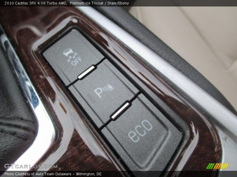 Platinum Ice Tricoat / Shale/Ebony 2010 Cadillac SRX 4 V6 Turbo AWD