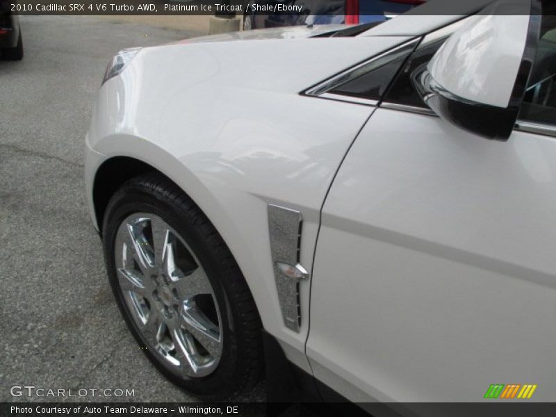 Platinum Ice Tricoat / Shale/Ebony 2010 Cadillac SRX 4 V6 Turbo AWD
