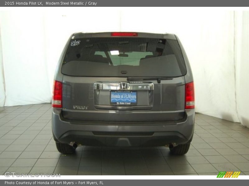 Modern Steel Metallic / Gray 2015 Honda Pilot LX