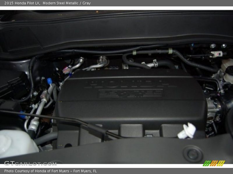 Modern Steel Metallic / Gray 2015 Honda Pilot LX