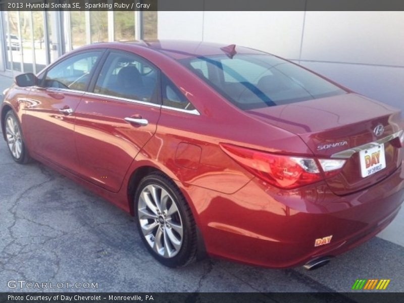 Sparkling Ruby / Gray 2013 Hyundai Sonata SE