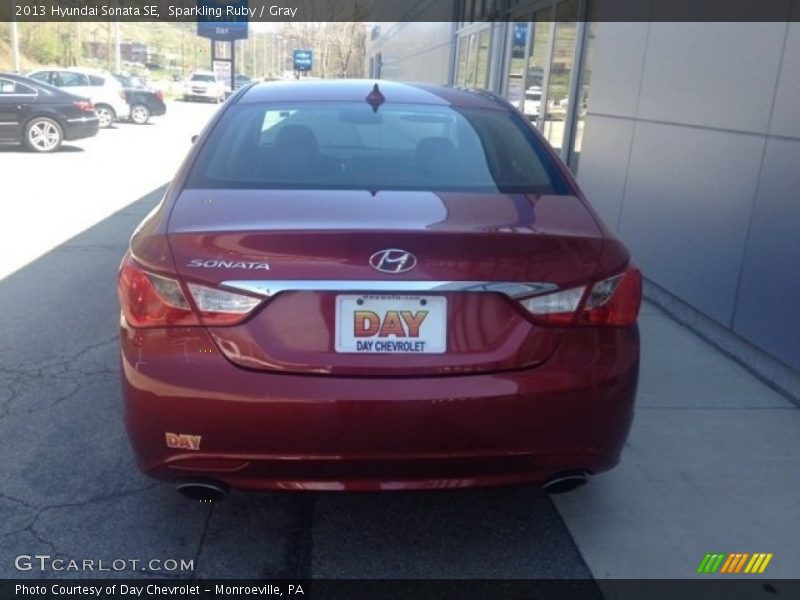 Sparkling Ruby / Gray 2013 Hyundai Sonata SE