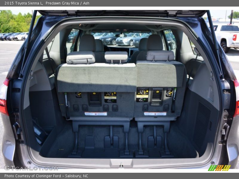  2015 Sienna L Trunk