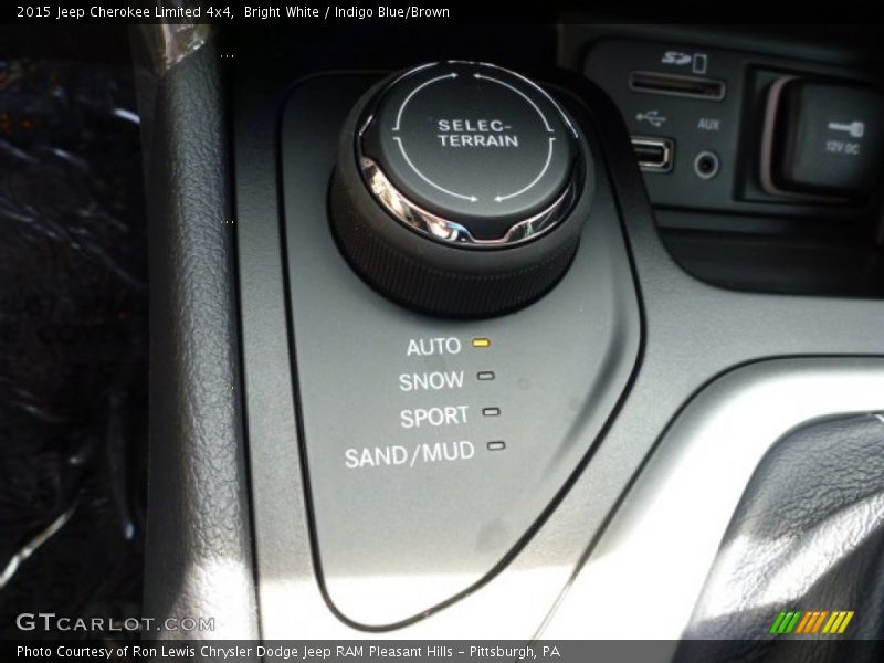 Bright White / Indigo Blue/Brown 2015 Jeep Cherokee Limited 4x4