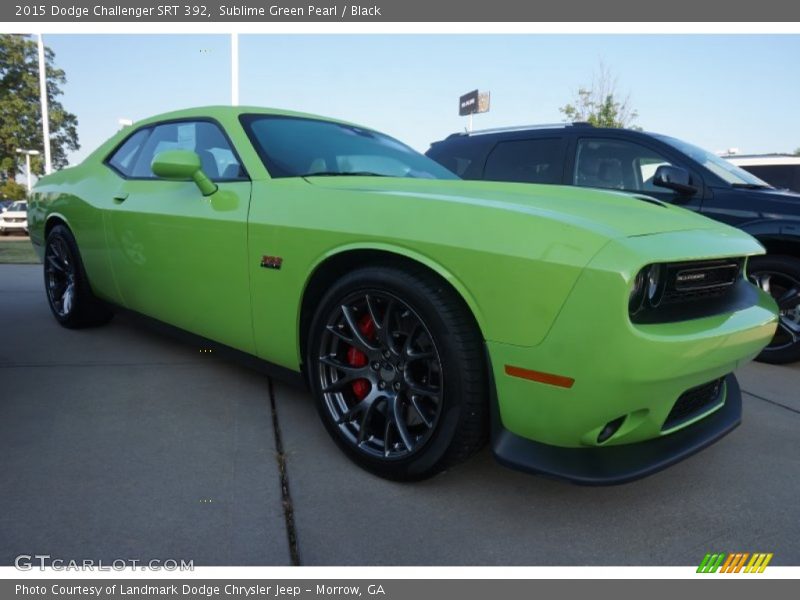 Front 3/4 View of 2015 Challenger SRT 392
