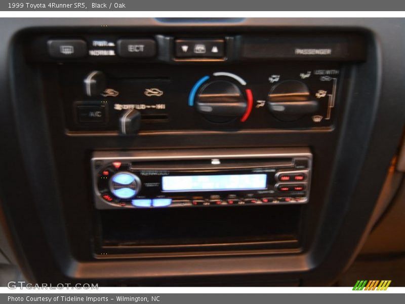 Black / Oak 1999 Toyota 4Runner SR5