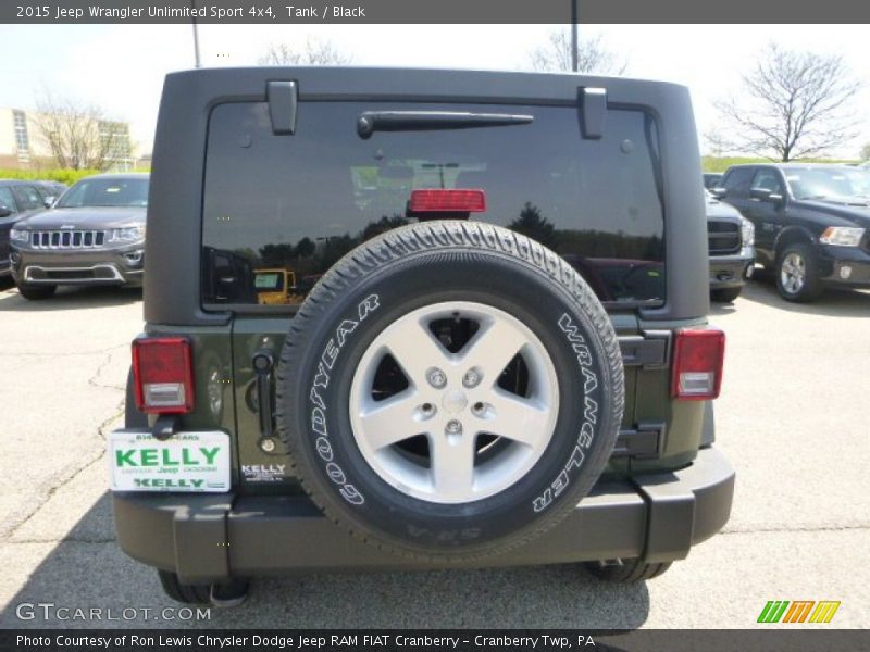 Tank / Black 2015 Jeep Wrangler Unlimited Sport 4x4