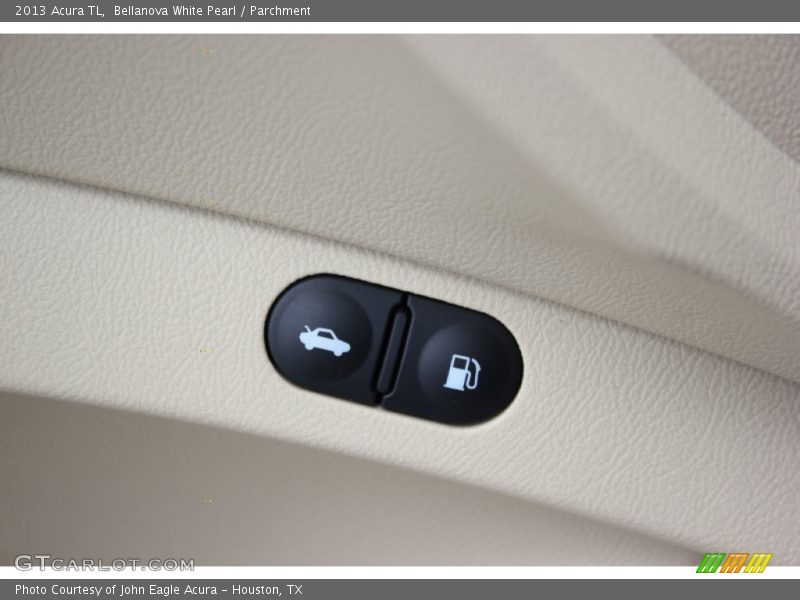 Bellanova White Pearl / Parchment 2013 Acura TL