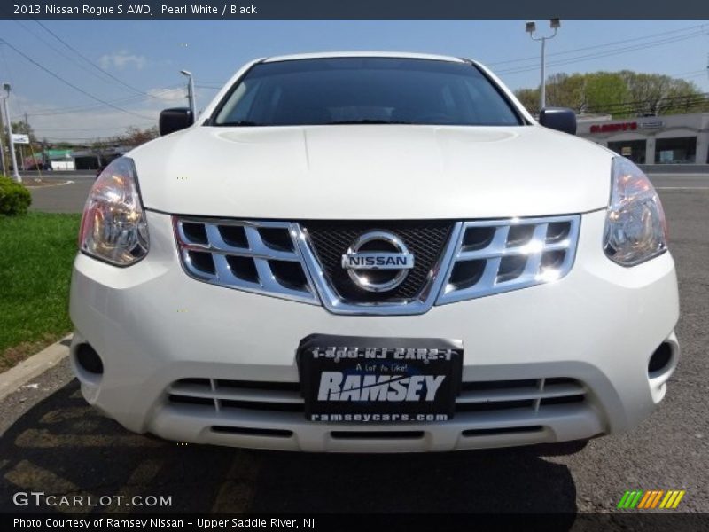 Pearl White / Black 2013 Nissan Rogue S AWD