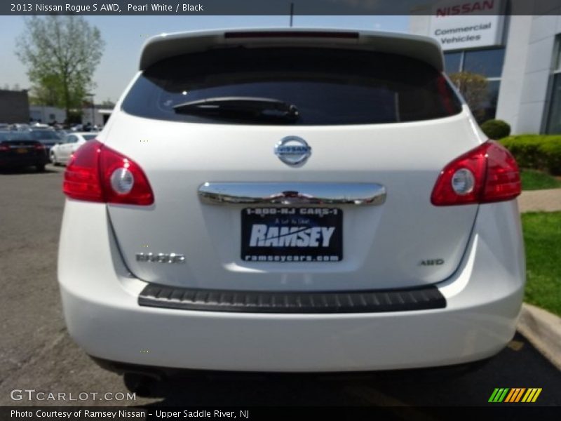Pearl White / Black 2013 Nissan Rogue S AWD