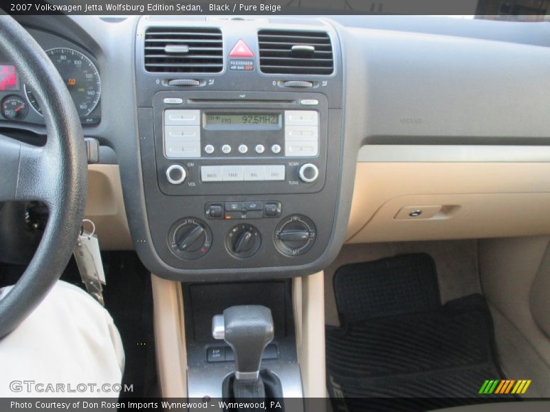 Black / Pure Beige 2007 Volkswagen Jetta Wolfsburg Edition Sedan