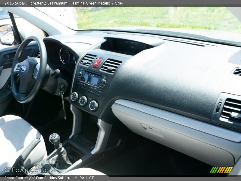 Jasmine Green Metallic / Gray 2015 Subaru Forester 2.5i Premium