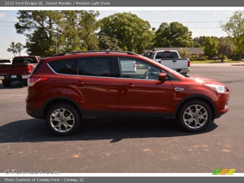 Sunset Metallic / Medium Light Stone 2015 Ford Escape SE