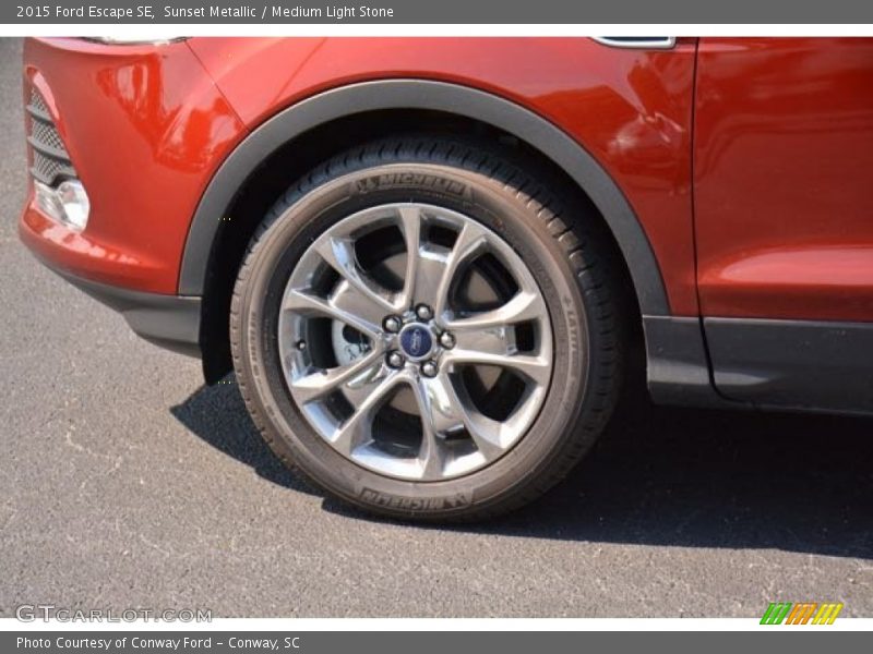 Sunset Metallic / Medium Light Stone 2015 Ford Escape SE