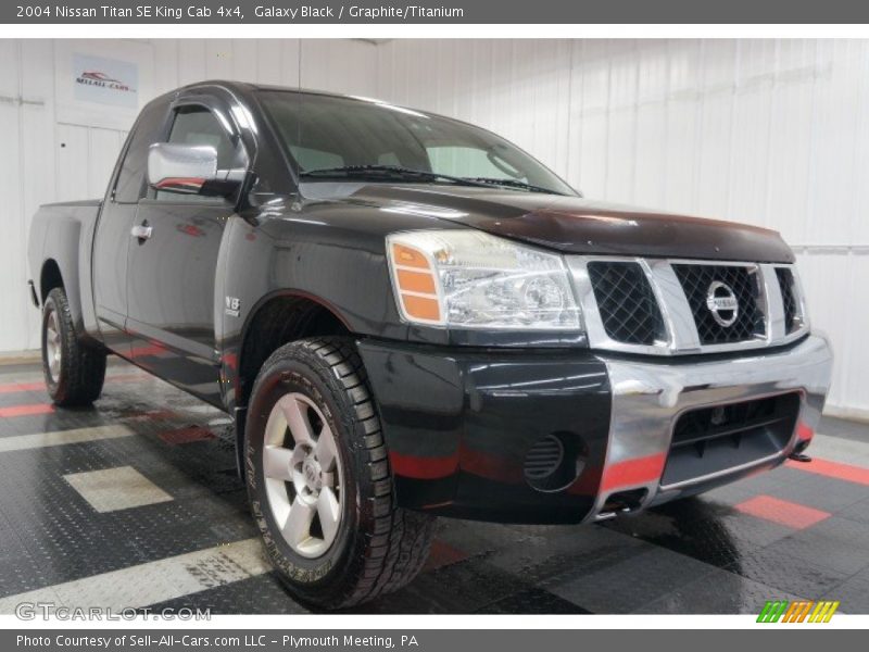 Galaxy Black / Graphite/Titanium 2004 Nissan Titan SE King Cab 4x4