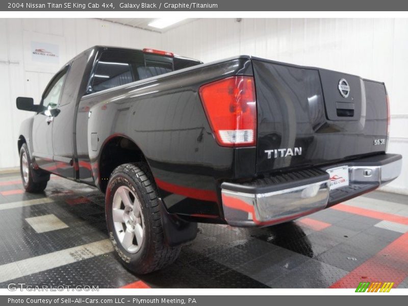 Galaxy Black / Graphite/Titanium 2004 Nissan Titan SE King Cab 4x4