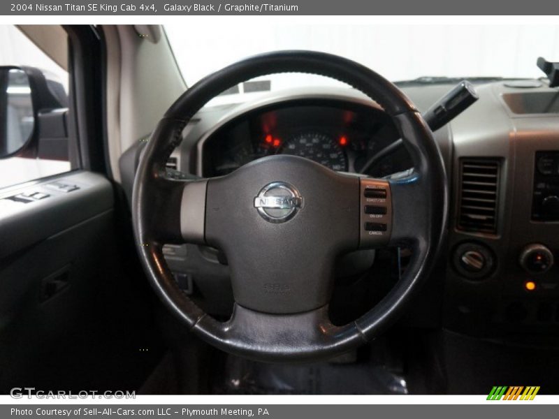 Galaxy Black / Graphite/Titanium 2004 Nissan Titan SE King Cab 4x4