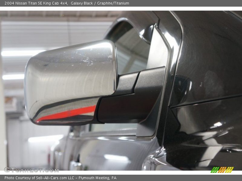 Galaxy Black / Graphite/Titanium 2004 Nissan Titan SE King Cab 4x4