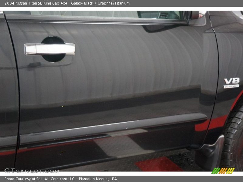 Galaxy Black / Graphite/Titanium 2004 Nissan Titan SE King Cab 4x4