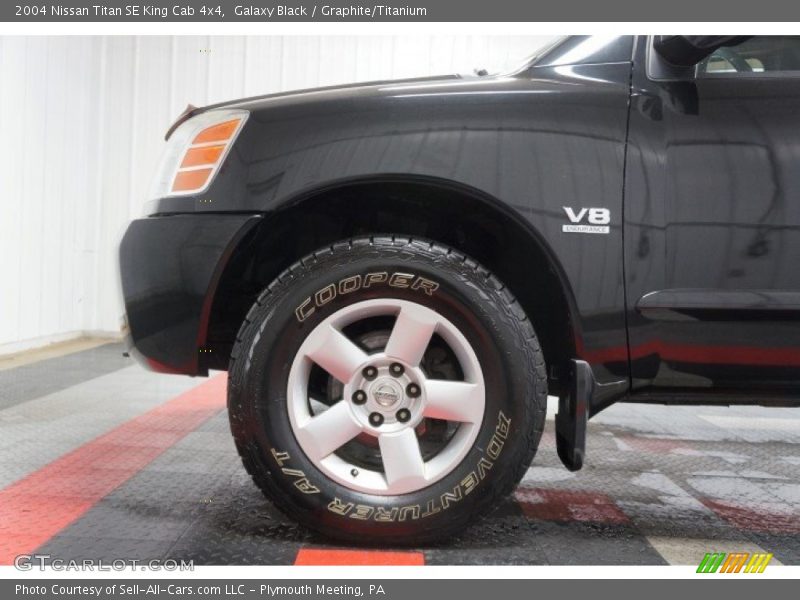 Galaxy Black / Graphite/Titanium 2004 Nissan Titan SE King Cab 4x4