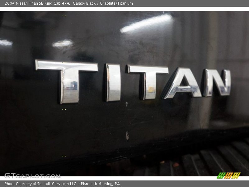 Galaxy Black / Graphite/Titanium 2004 Nissan Titan SE King Cab 4x4