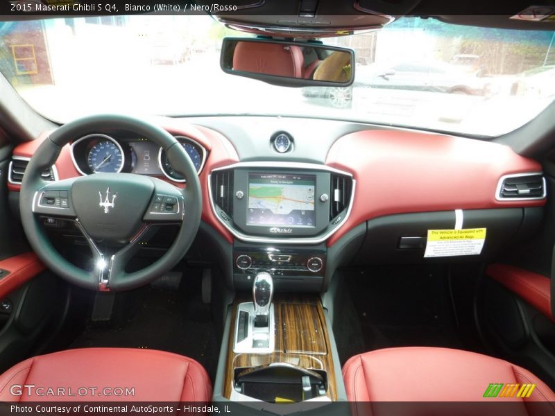 Bianco (White) / Nero/Rosso 2015 Maserati Ghibli S Q4