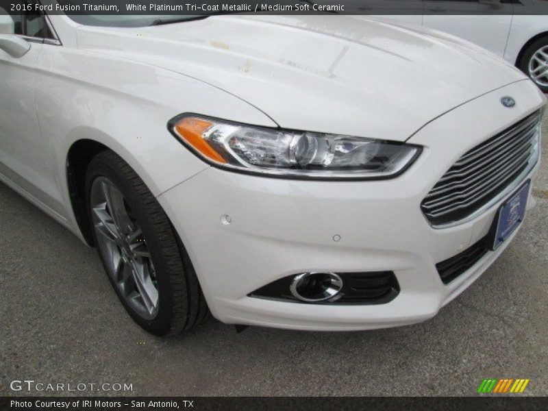 White Platinum Tri-Coat Metallic / Medium Soft Ceramic 2016 Ford Fusion Titanium