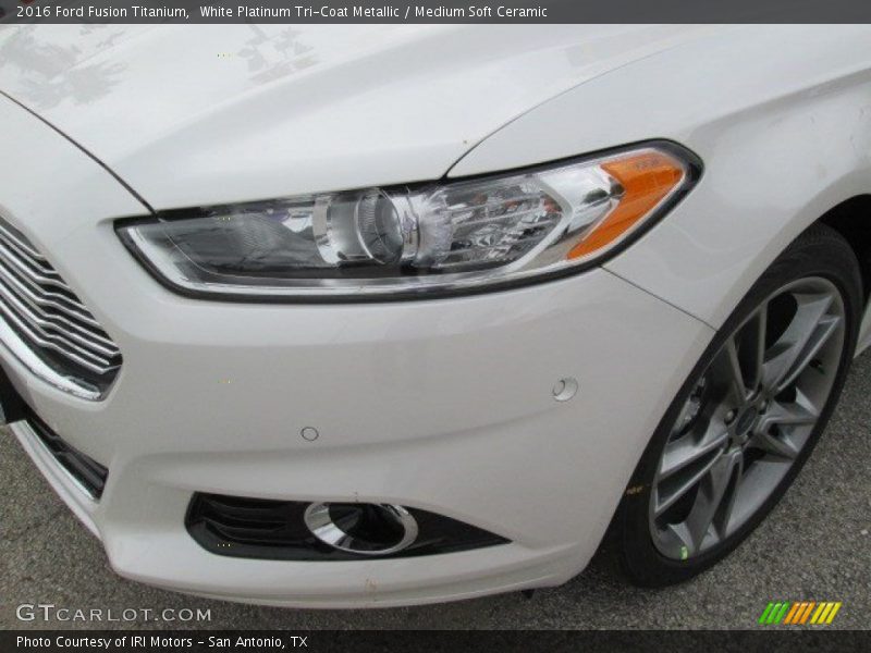 White Platinum Tri-Coat Metallic / Medium Soft Ceramic 2016 Ford Fusion Titanium