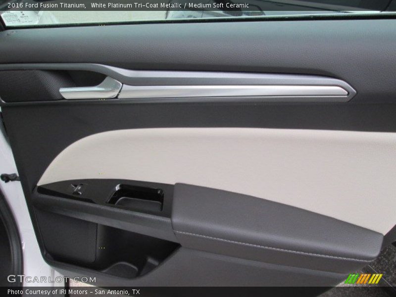 White Platinum Tri-Coat Metallic / Medium Soft Ceramic 2016 Ford Fusion Titanium