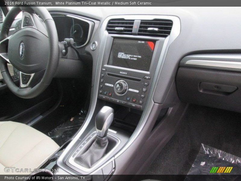White Platinum Tri-Coat Metallic / Medium Soft Ceramic 2016 Ford Fusion Titanium