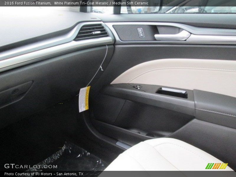 White Platinum Tri-Coat Metallic / Medium Soft Ceramic 2016 Ford Fusion Titanium