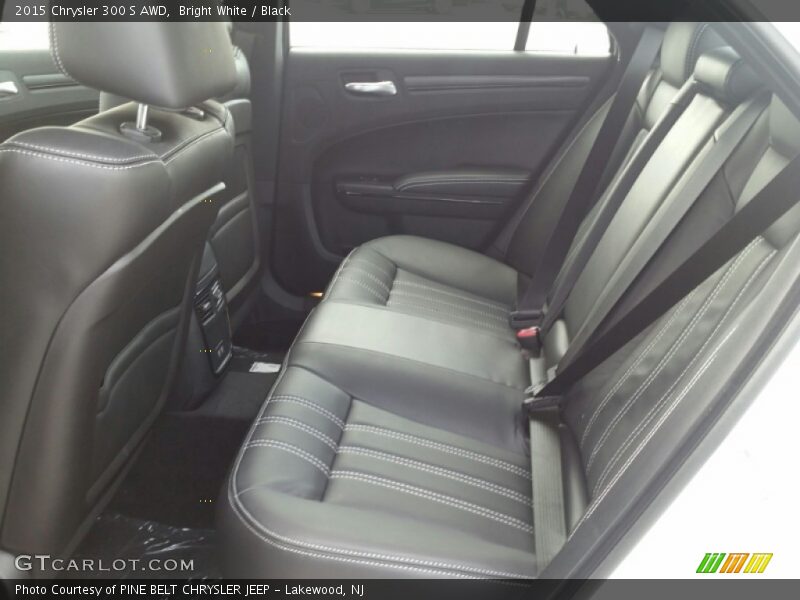 Bright White / Black 2015 Chrysler 300 S AWD