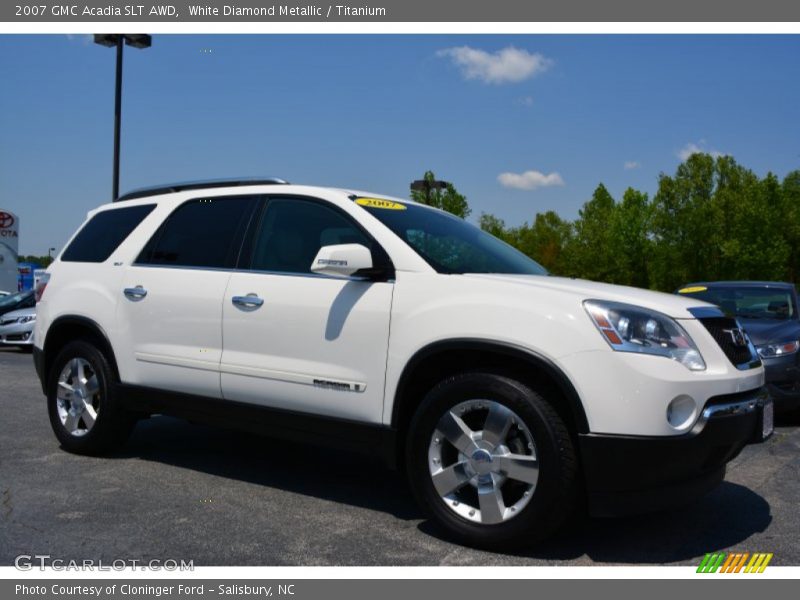 Front 3/4 View of 2007 Acadia SLT AWD