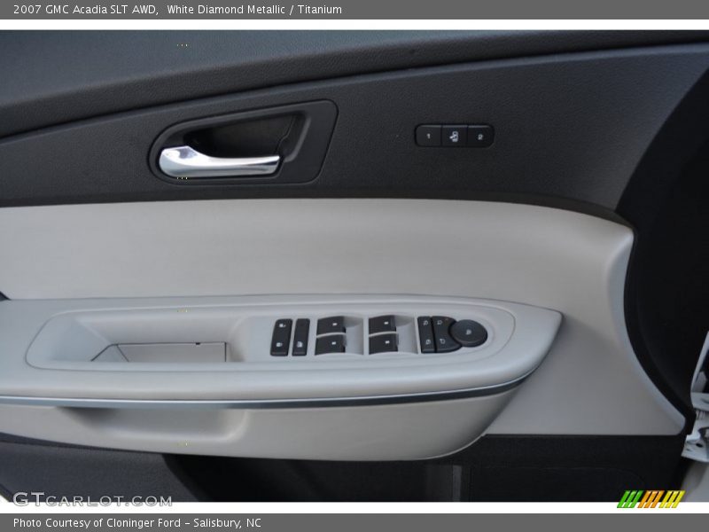 White Diamond Metallic / Titanium 2007 GMC Acadia SLT AWD