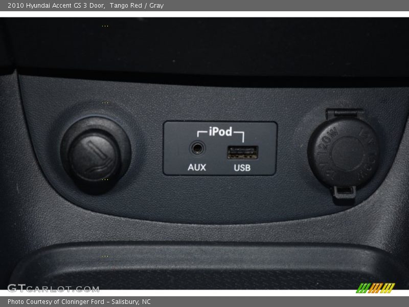 Tango Red / Gray 2010 Hyundai Accent GS 3 Door