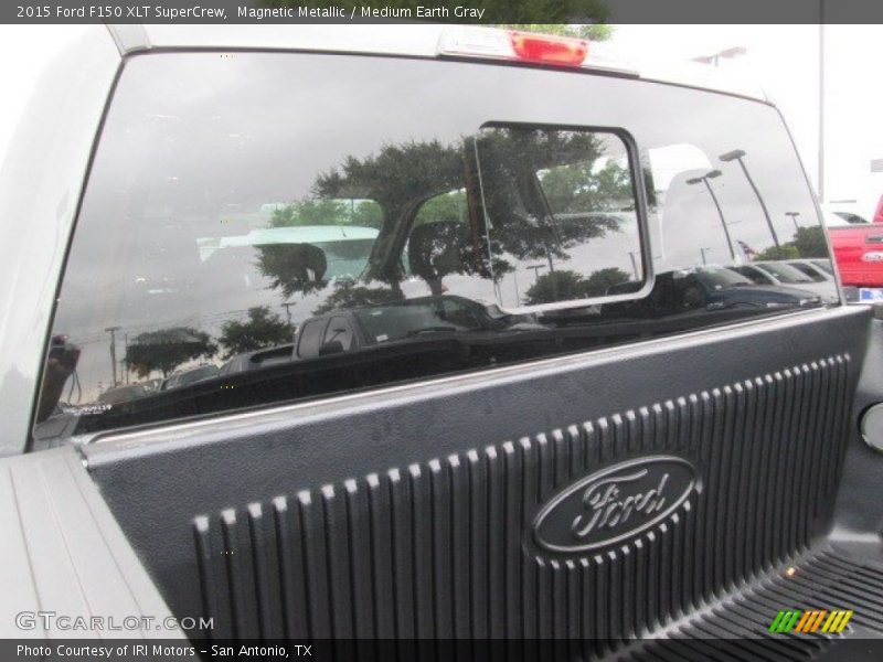 Magnetic Metallic / Medium Earth Gray 2015 Ford F150 XLT SuperCrew