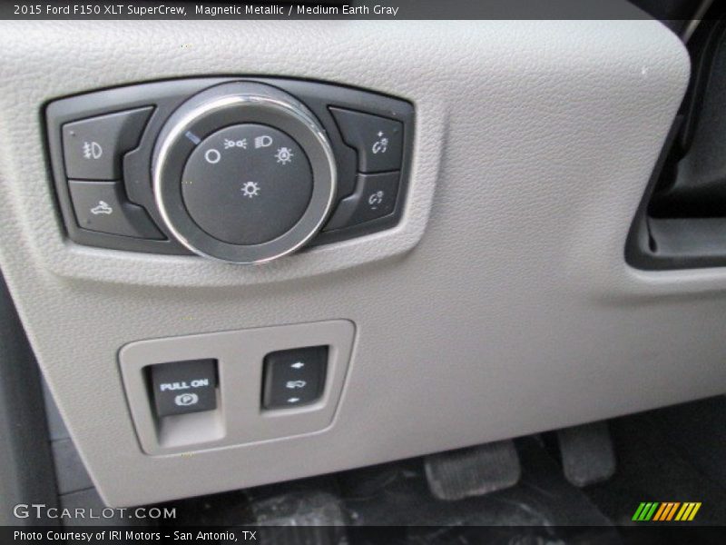 Magnetic Metallic / Medium Earth Gray 2015 Ford F150 XLT SuperCrew